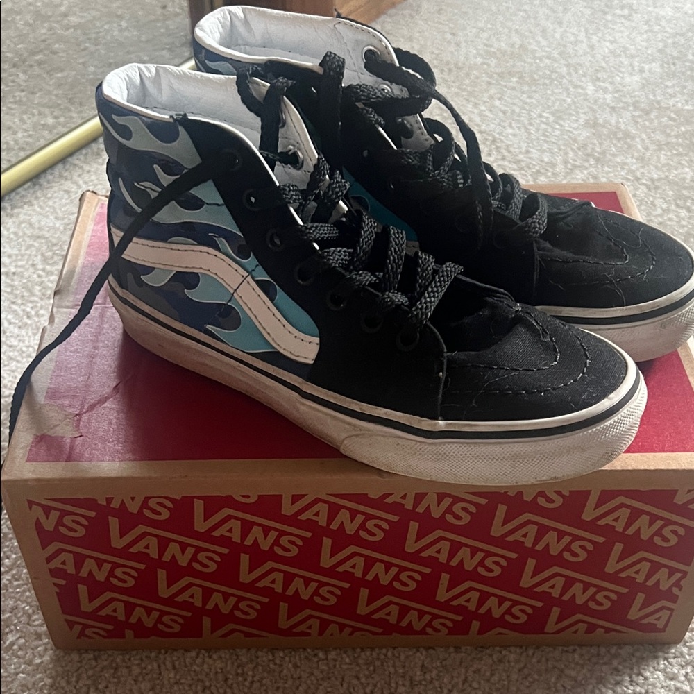 Vans Kids Black and Blue Camo flame Sk8 High shoe